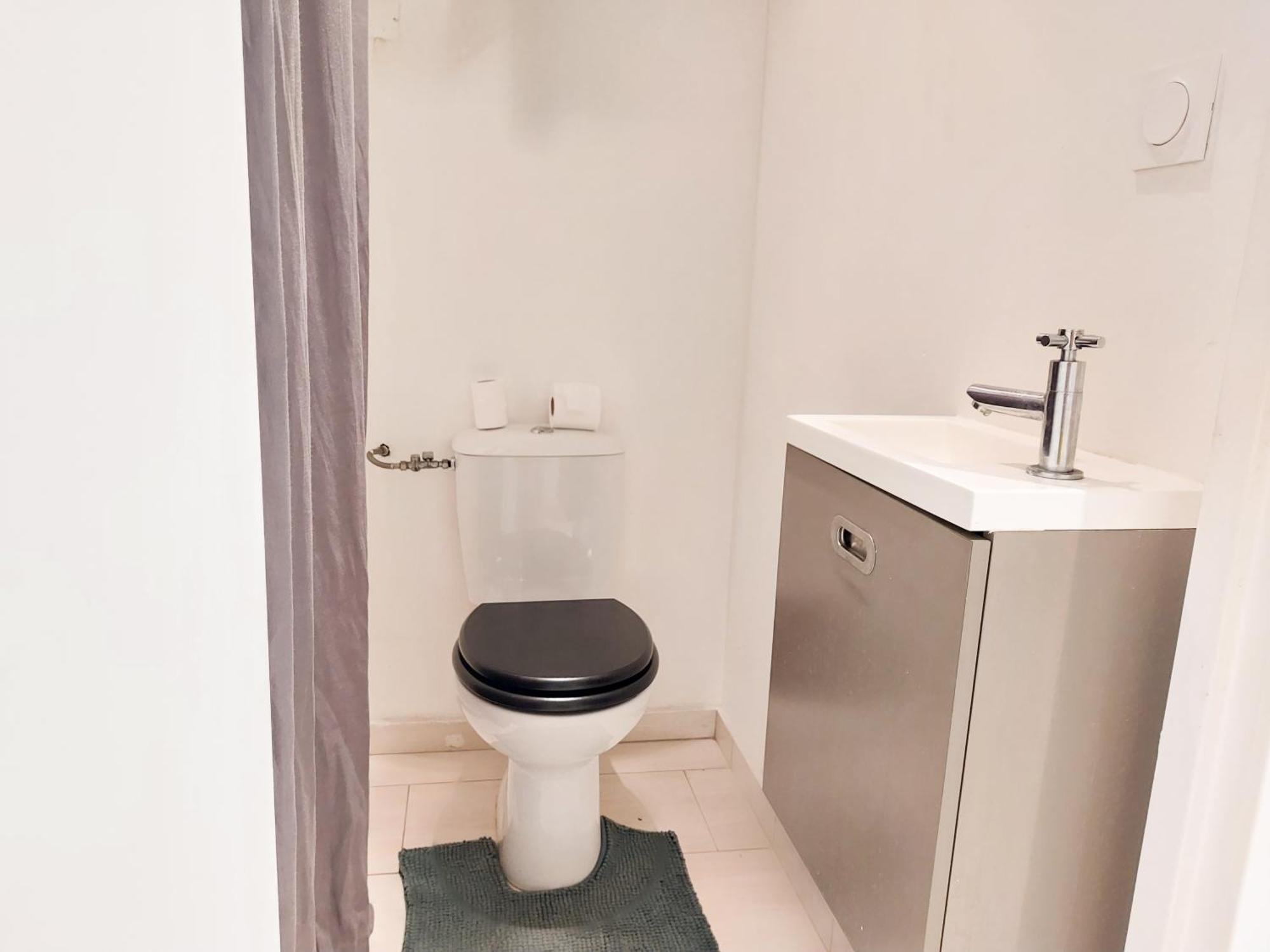 Charmant Appartement Pres Du Marche, Gare Et Port A 5Mn Toulon Exterior photo